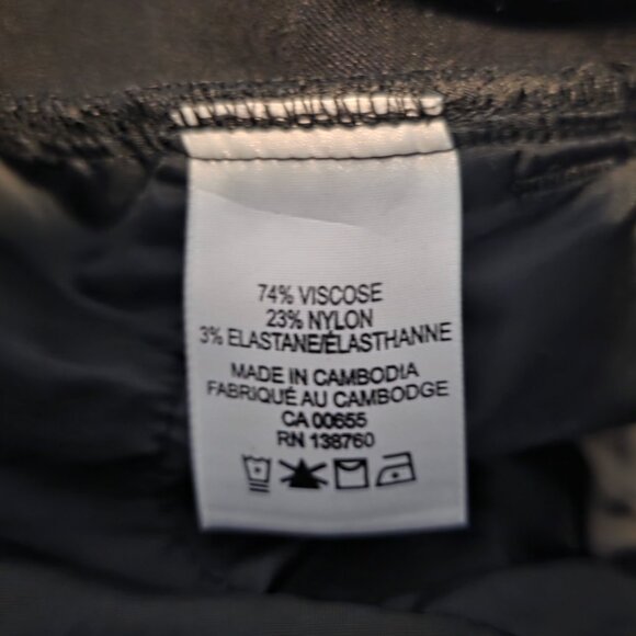 The Iconic Black Dress Pants from Reitmans, size 22 Petite - Picture 6 of 8